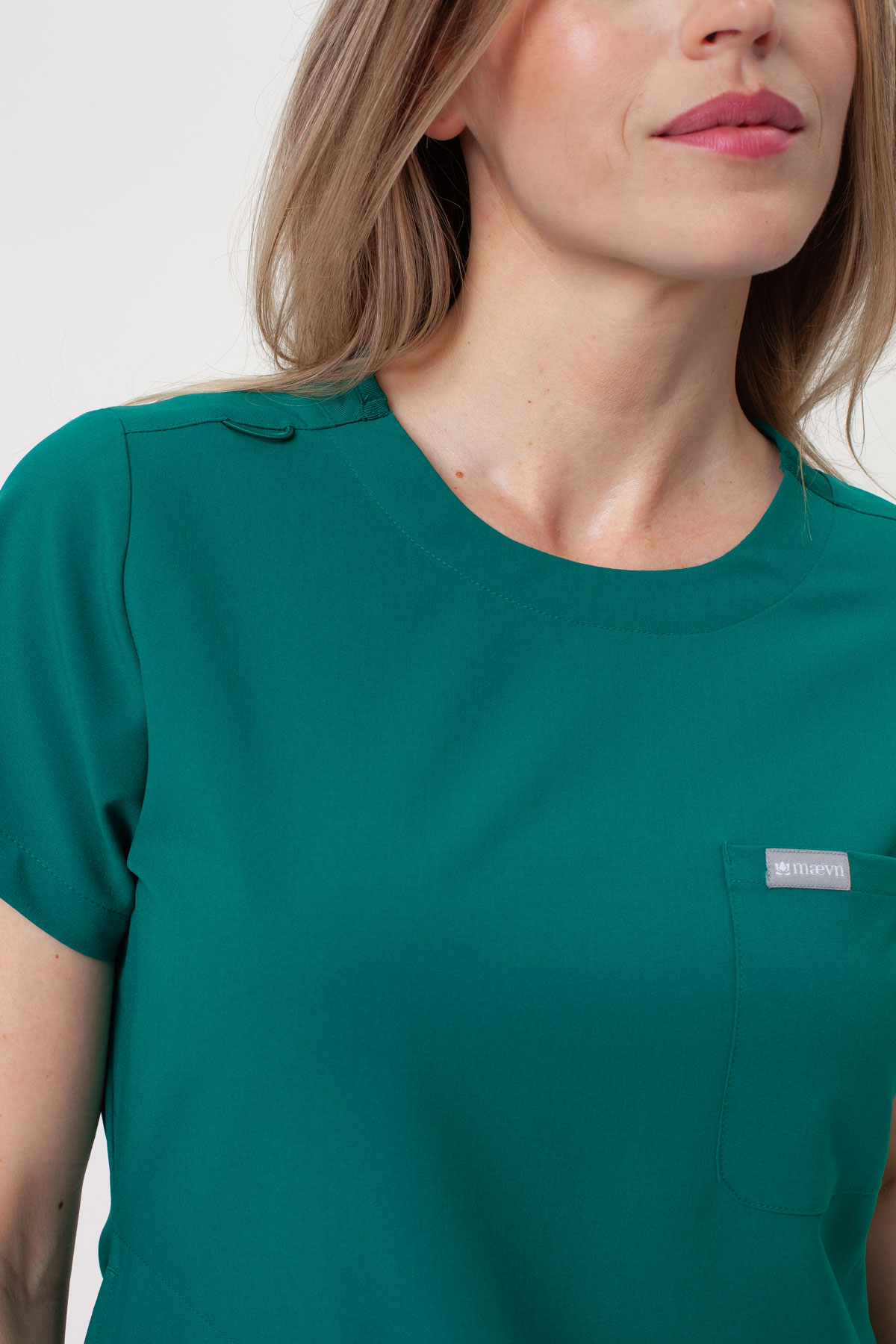 Women's Maevn Momentum Round scrubs set hunter green-5