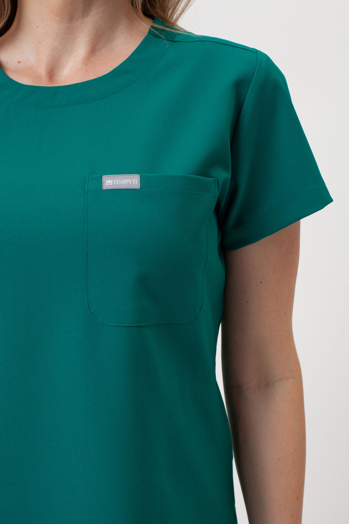 Women's Maevn Momentum Round scrubs set hunter green-6