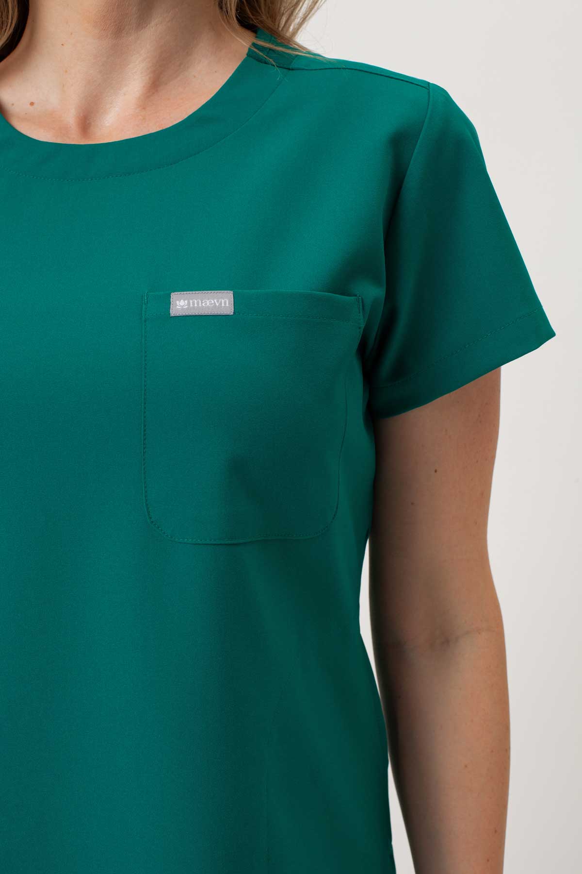 Women's Maevn Momentum Round scrubs set hunter green-6