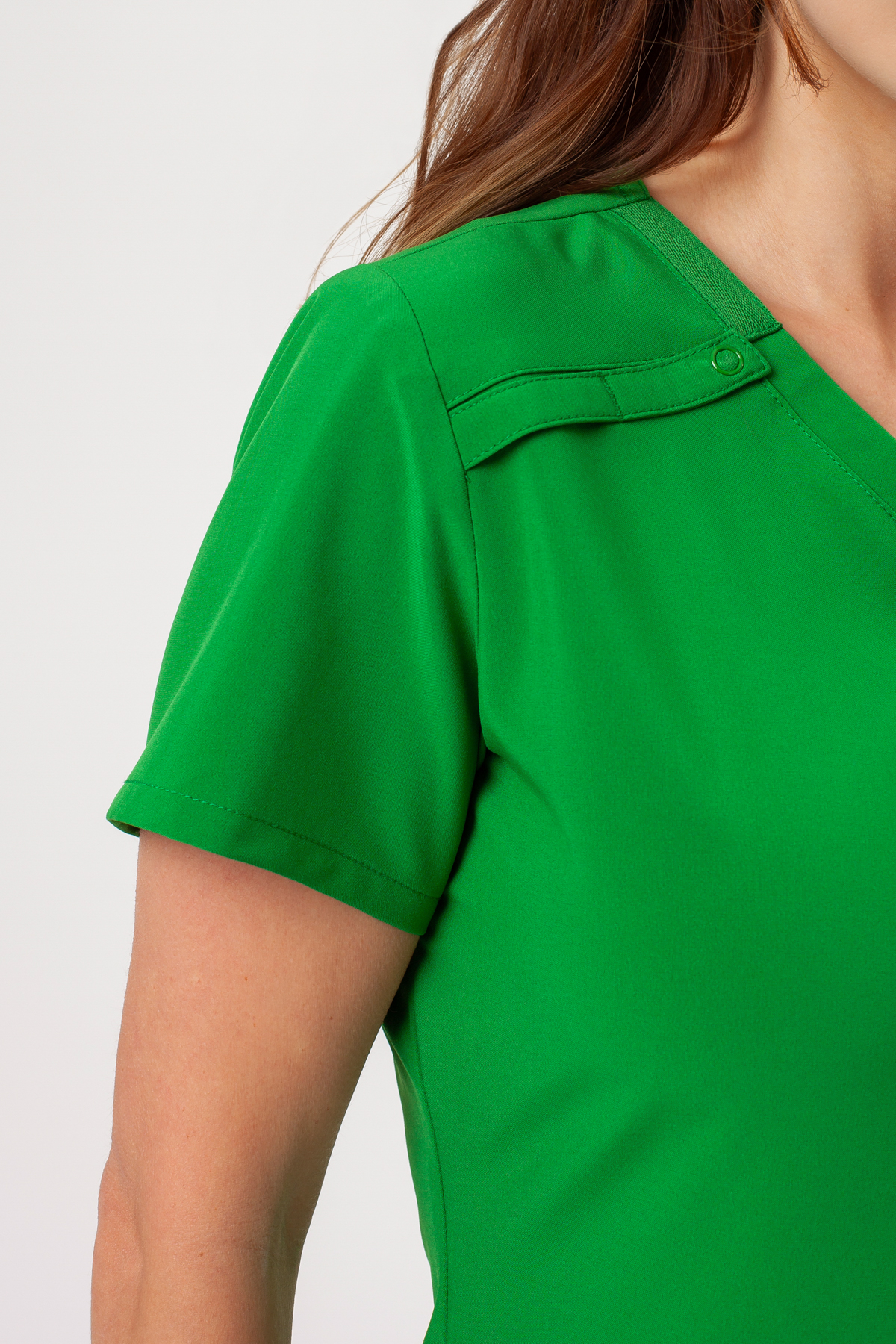 Women’s Dickies EDS Essentials V-neck scrub top fern green-2