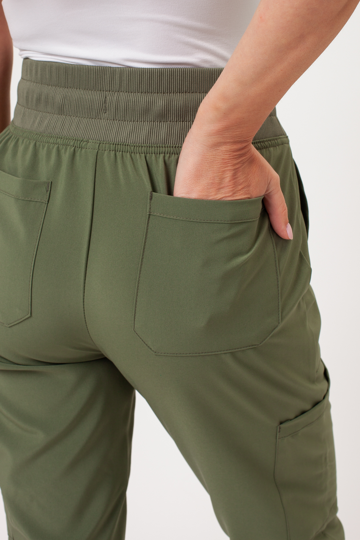Women's Dickies EDS Essentials Jogger scrubs set olive-12