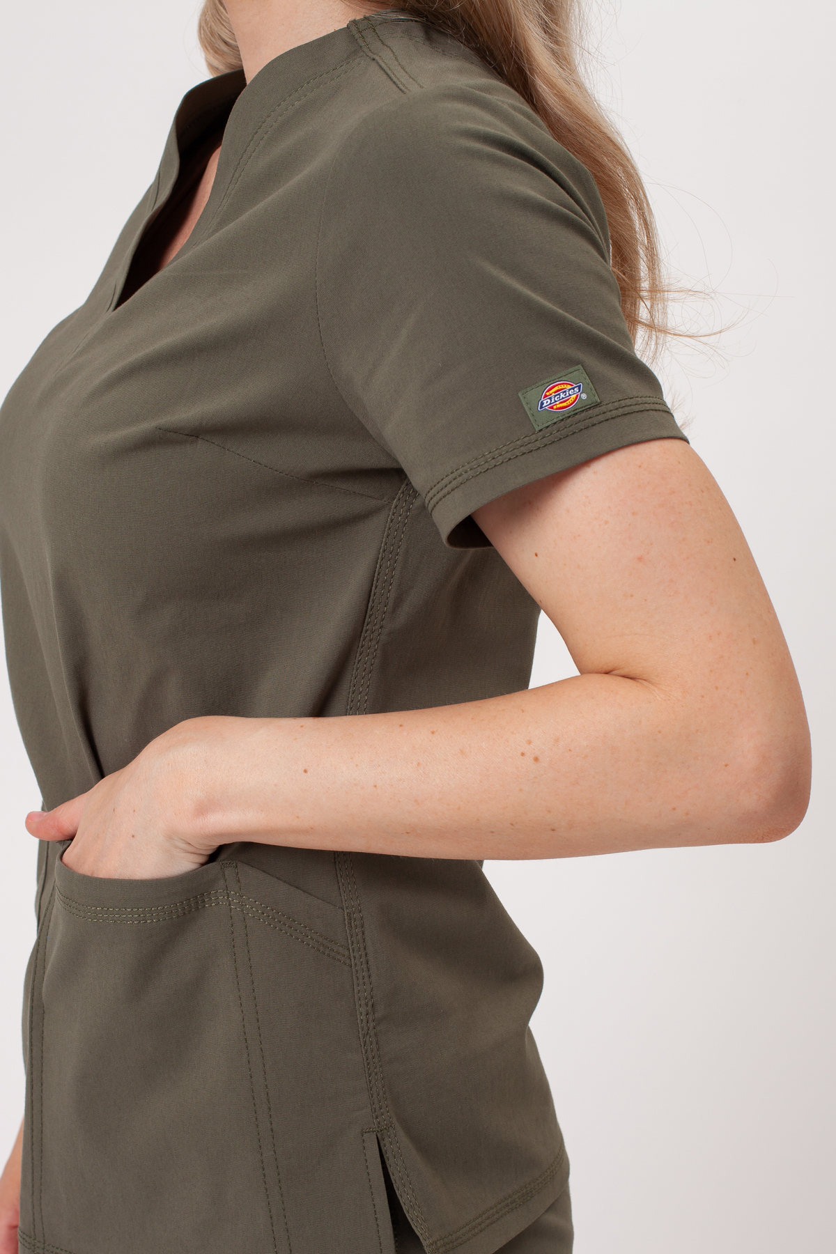 Women’s Dickies Forge V-neck scrub top olive-5