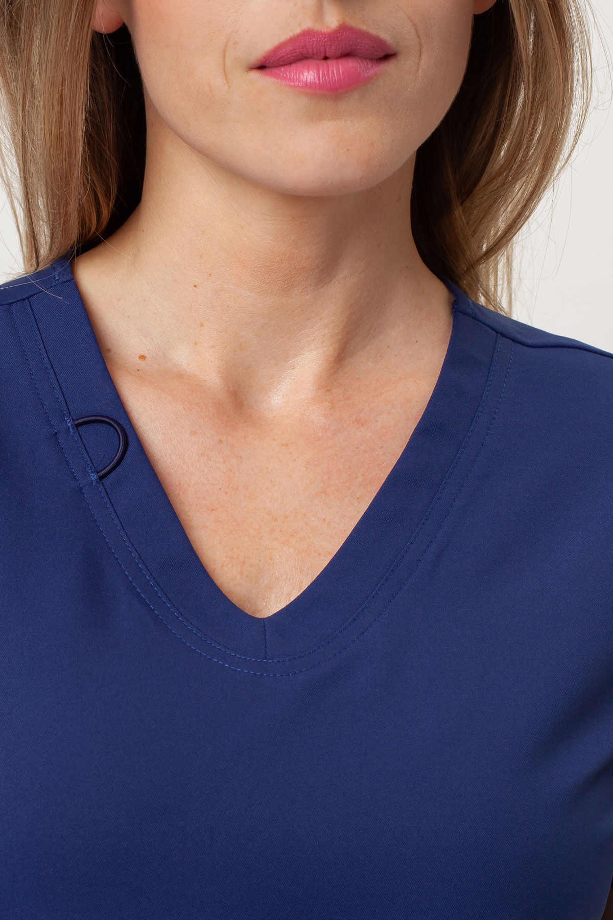 Women's Cherokee Ultra V-neck scrub top navy-2