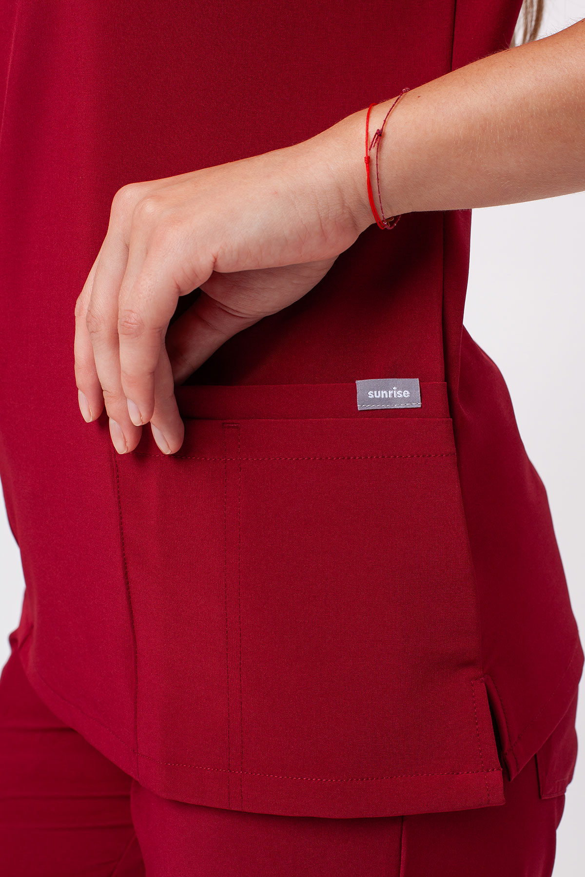 Women's Sunrise Move Go scrub set burgundy-5