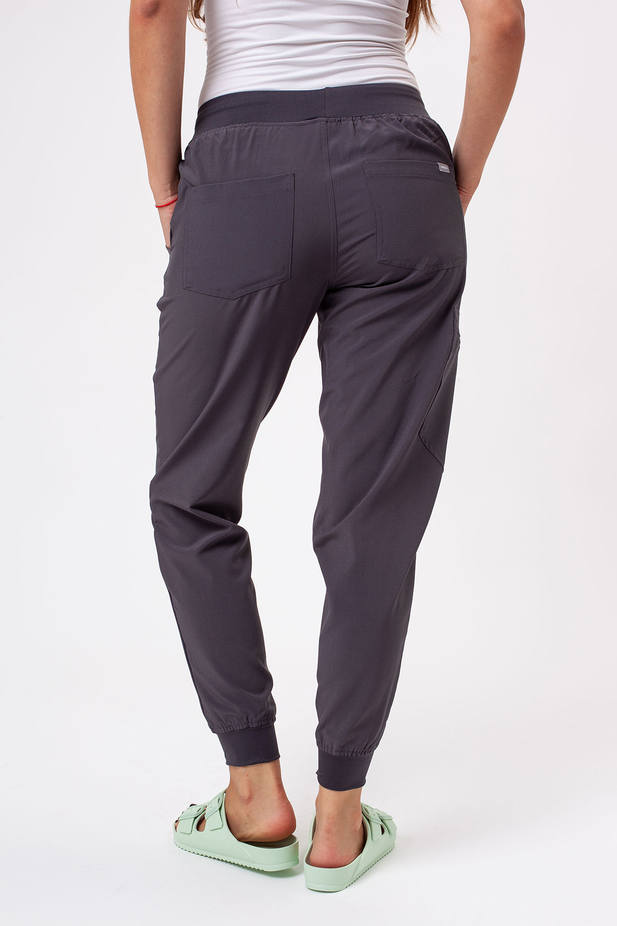 Women's Sunrise Move Go scrub set pewter-9