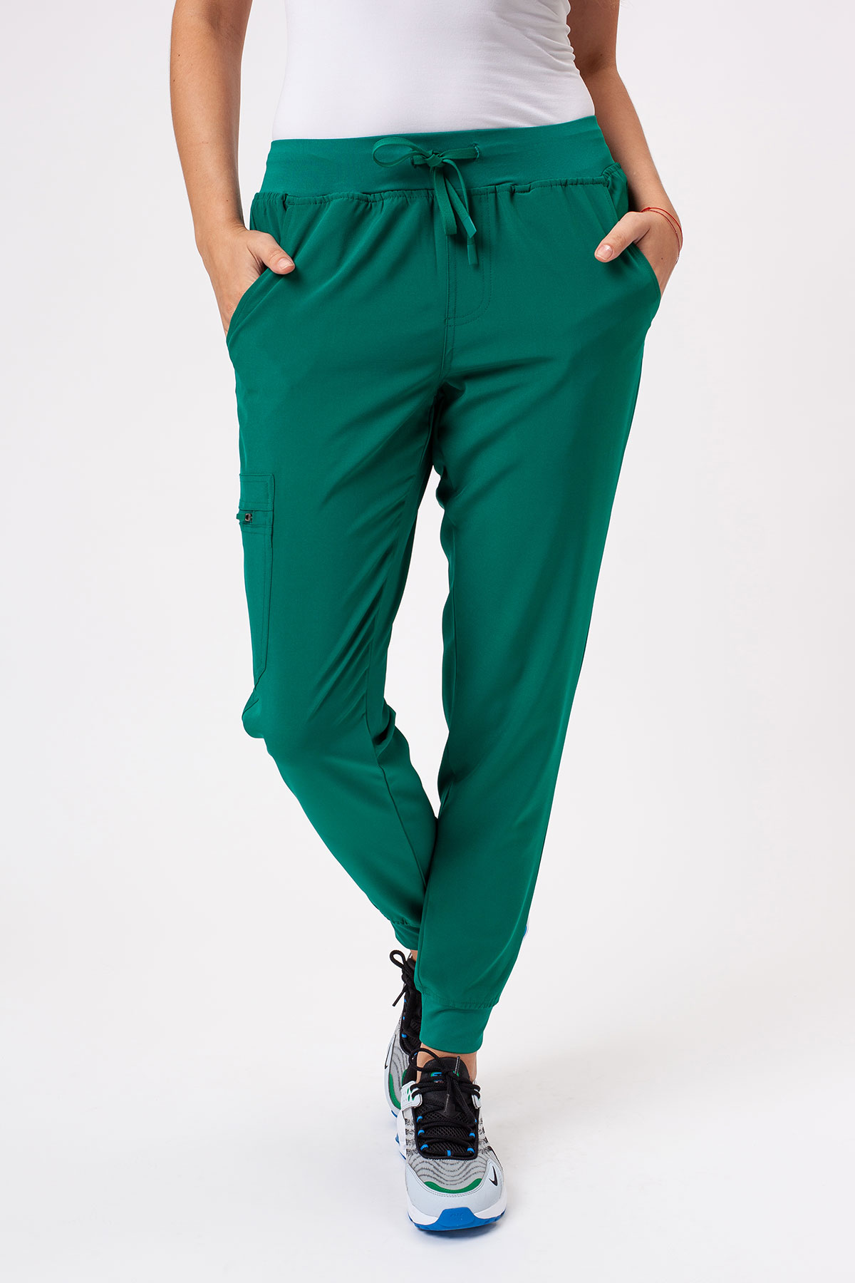 Women's Sunrise Move Go scrub set green-8