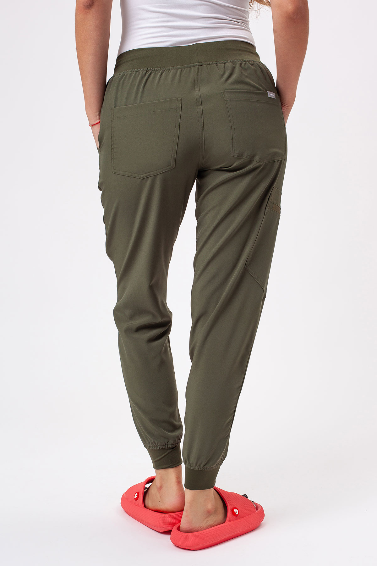 Women's Sunrise Move Go scrub set olive-8