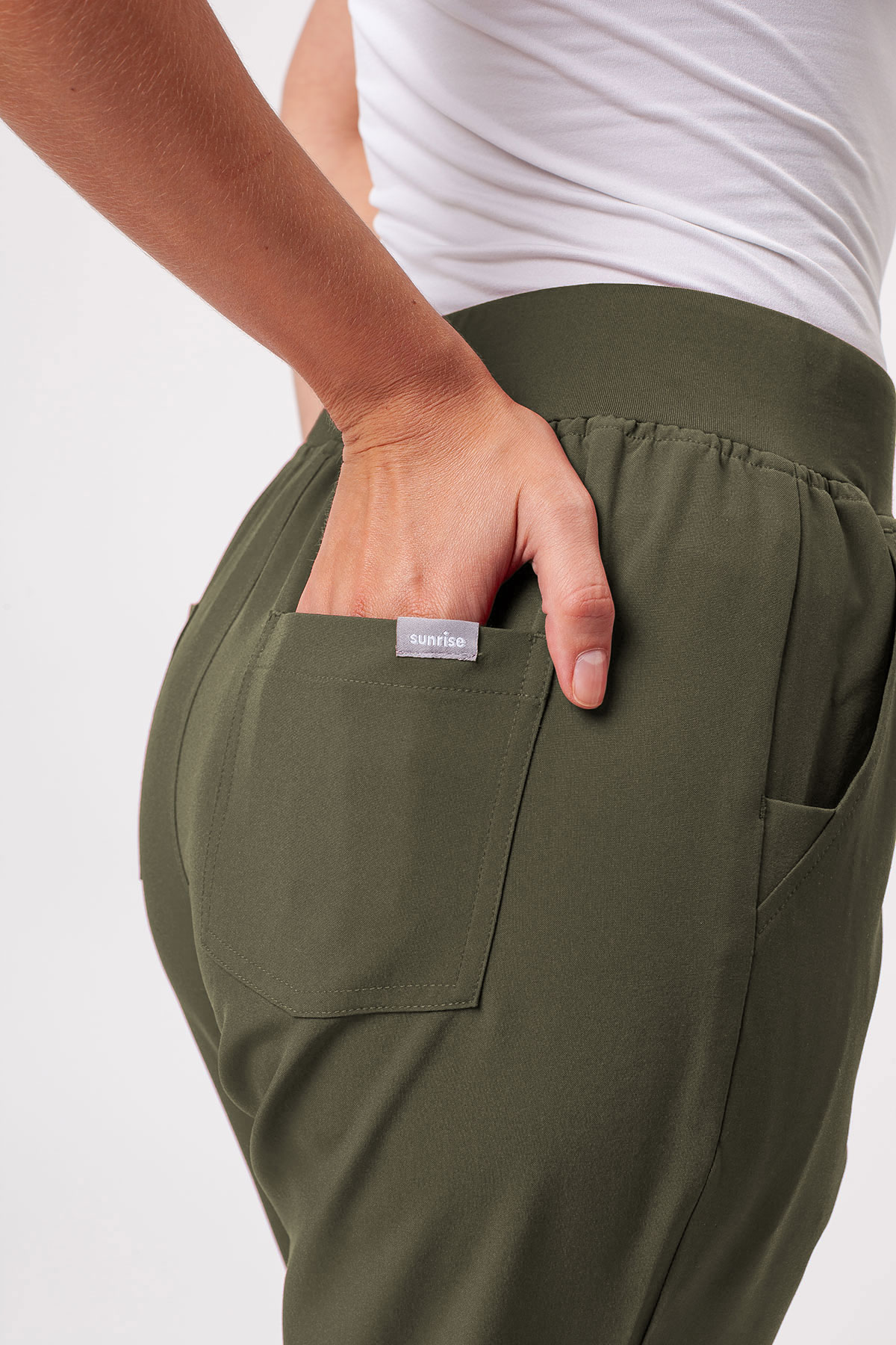 Women's Sunrise Move Line scrub set olive-13