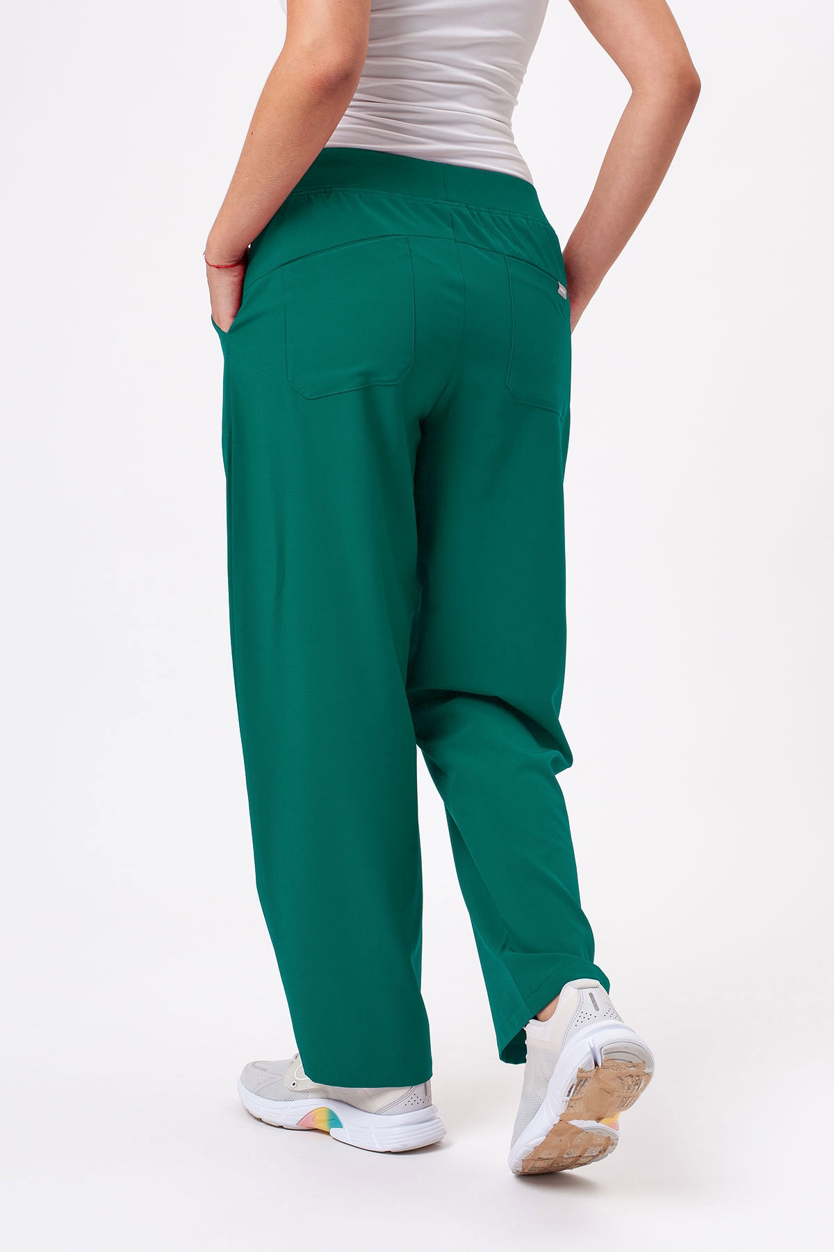 Women's Sunrise Move Zen scrub trousers green-1
