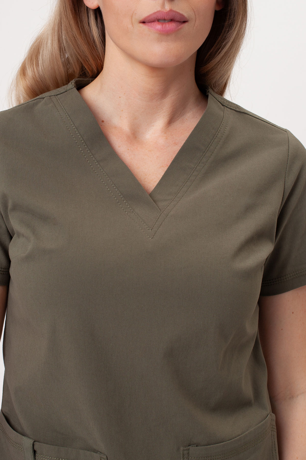 Women’s Dickies Forge V-neck scrub top olive-4