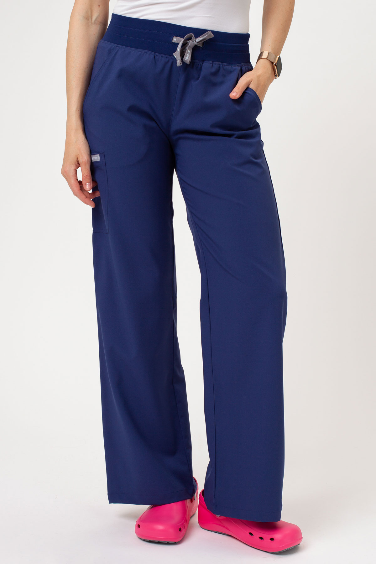 Women's Maevn Momentum Round scrubs set navy-9