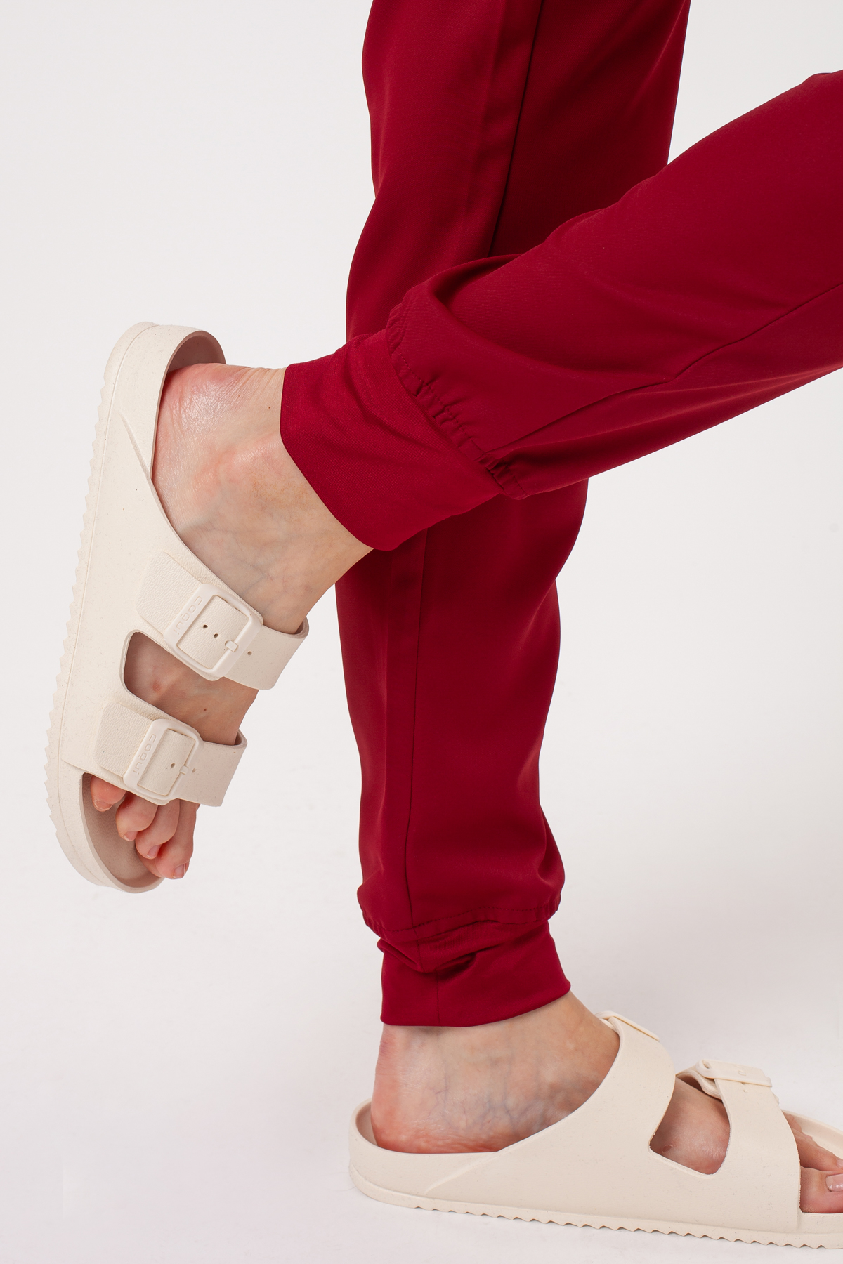 Women’s Sunrise Lite Fit jogger scrub trousers burgundy-9