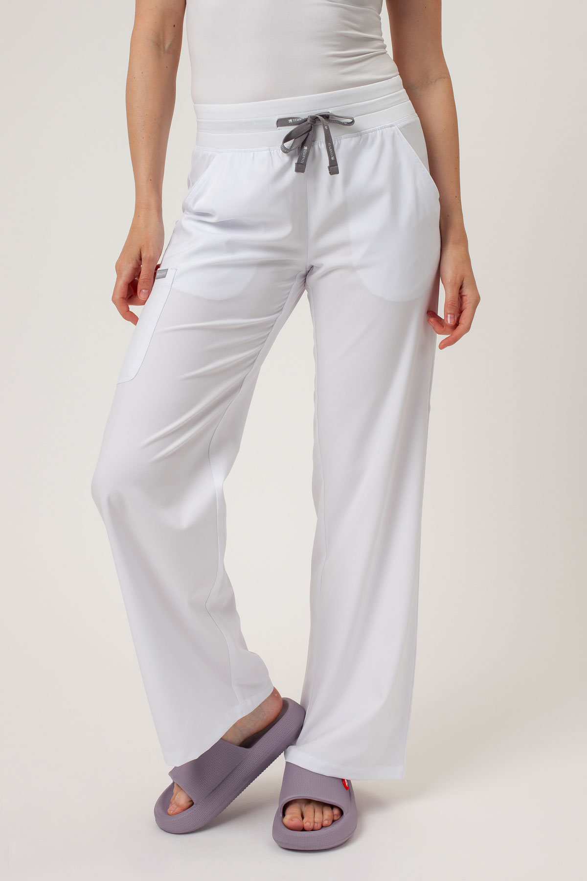 Women's Maevn Momentum Round scrubs set white-9
