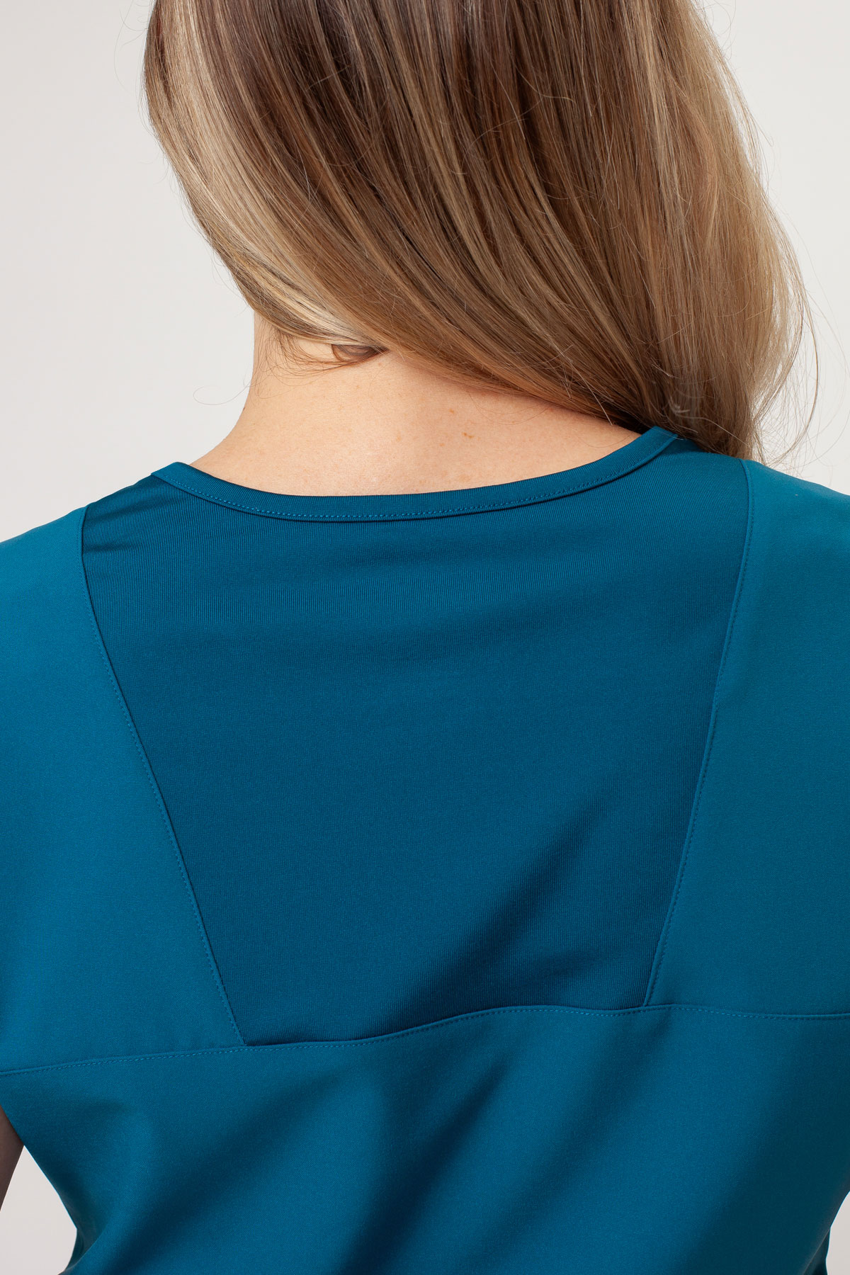 Women's Maevn Momentum Round Neck scrub top caribbean blue-6