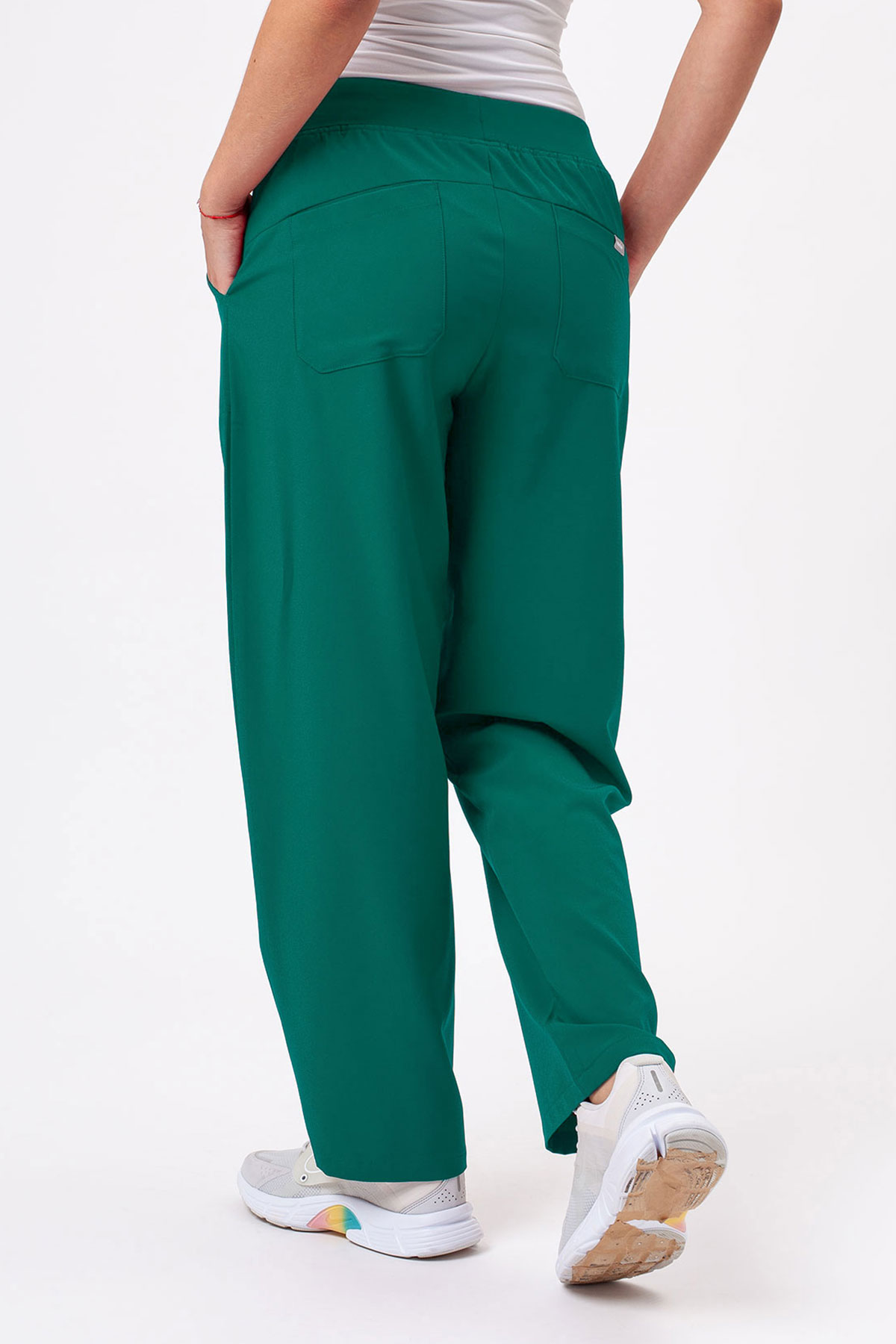 Women's Sunrise Move Zen scrub trousers green-1