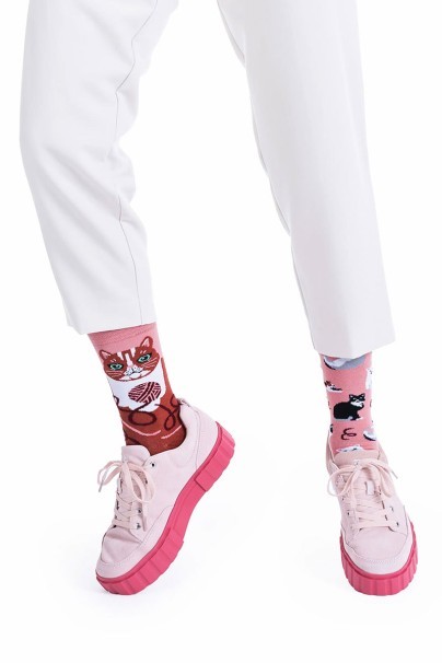 Playful Cat COLOURFUL SOCKS – MANY MORNINGS-2