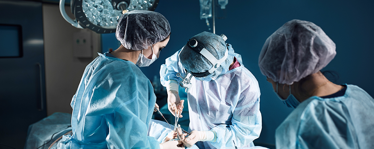 Profession: Surgeon. What does a surgeon do and how to become one?