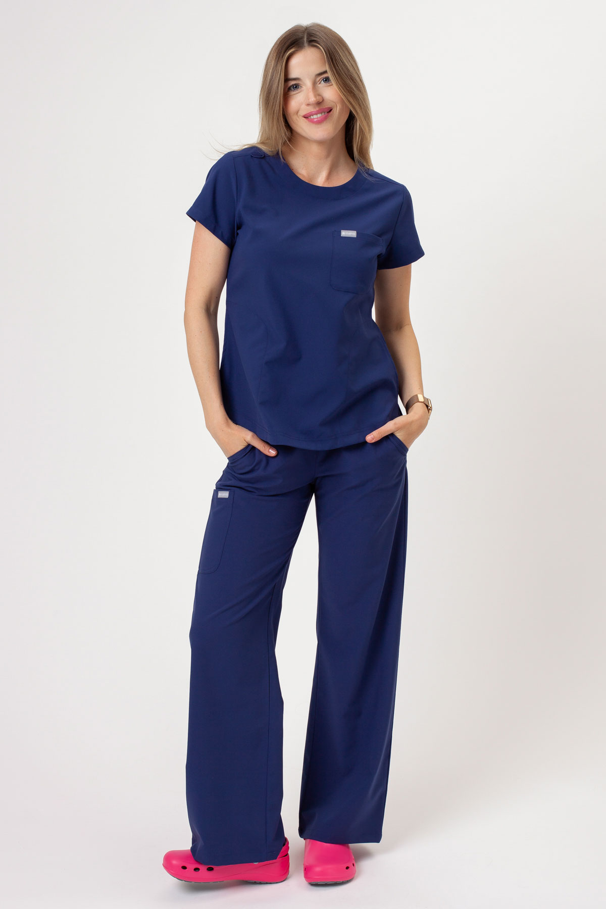 Women's Maevn Momentum Round scrubs set navy