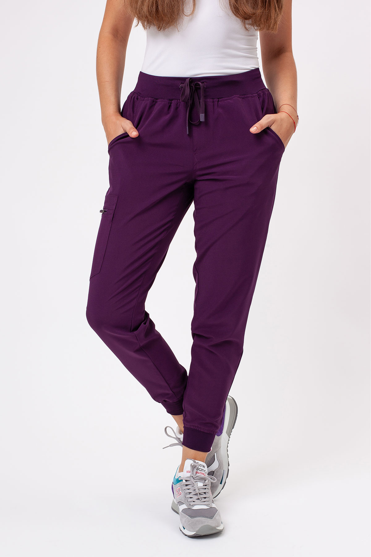 Women's Sunrise Move Go scrub trousers eggplant