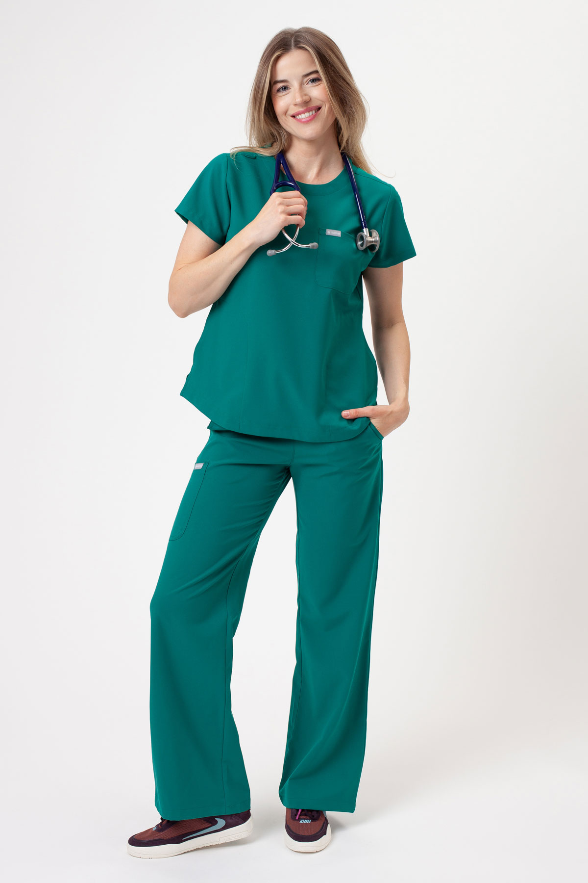 Women's Maevn Momentum Round scrubs set hunter green
